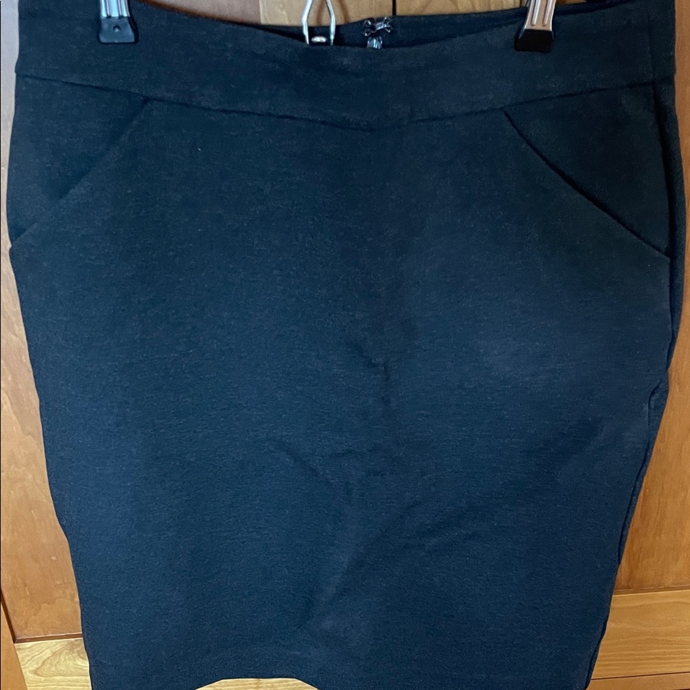 Classic J Crew Charcoal Pencil Skirt - Women's Skirt